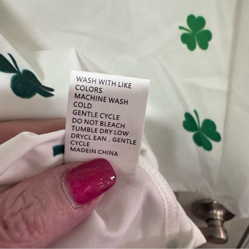 St Patrick’s Day - white tunic with green shamrocks - size M - NWOT - Picture 9 of 9
